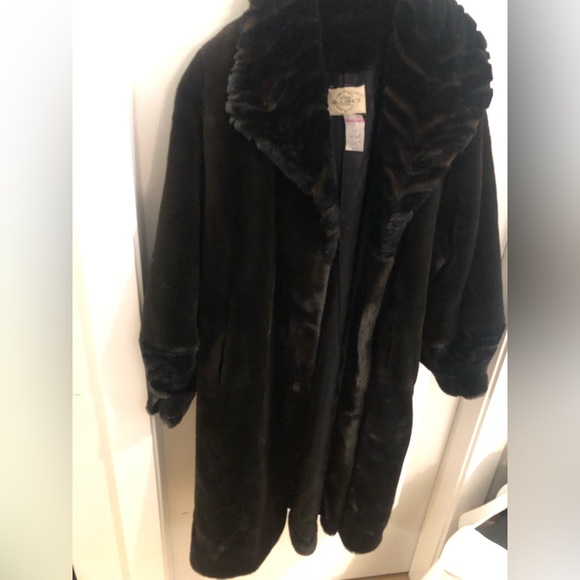 SEQUENCE FUR COAT - OVERSIZED XL - Picture 11 of 15